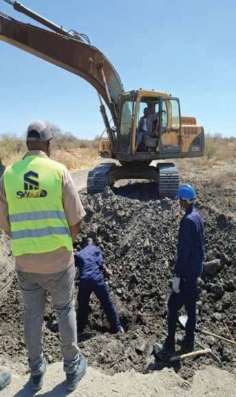 SWAED supervisor and excavator at an FSF excavation