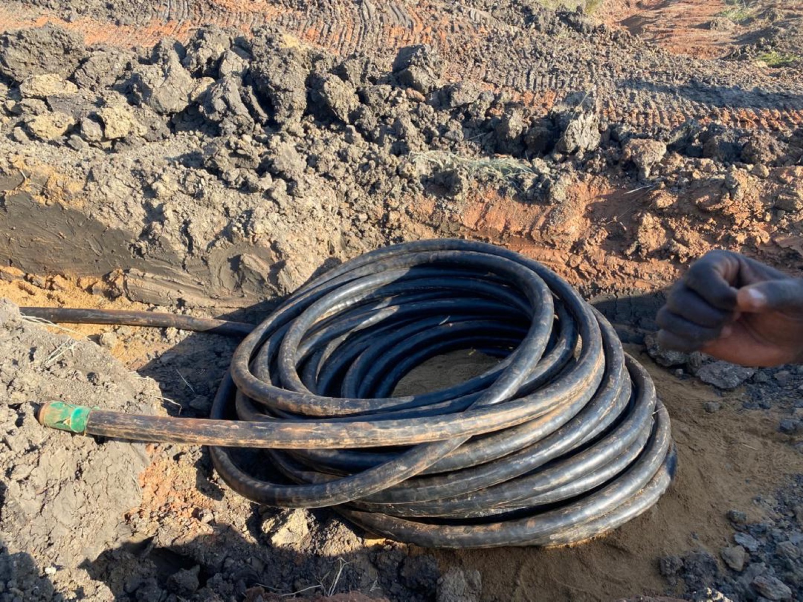 Cable coil at the excavation before pulling